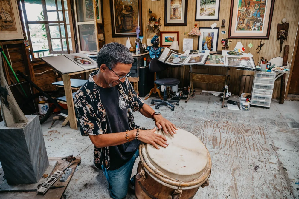 Drumming at an artist’s studio during the Loíza experience